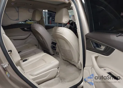 2018 Audi Q7 3.0T Premium z USA, uszkodzony, nr VIN WA1VAAF72JD002818